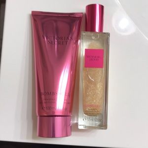 NWOT VS Bombshell Fragrance Wash and Shimmer Oil